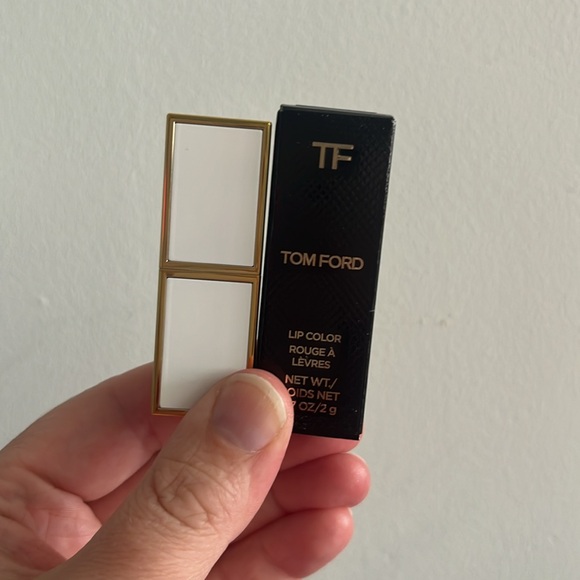 Tom Ford Lip Colour - 06 Deborah - Picture 2 of 3